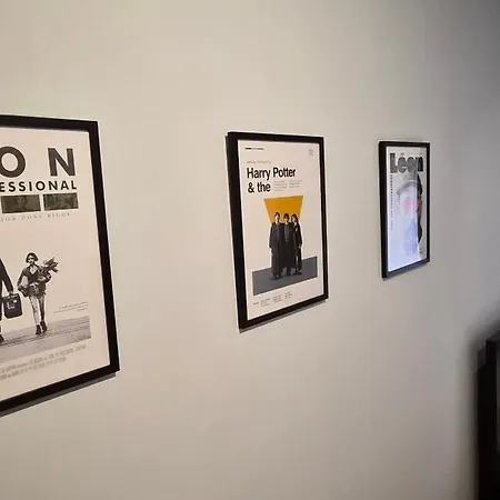 15th Corner Apartment *